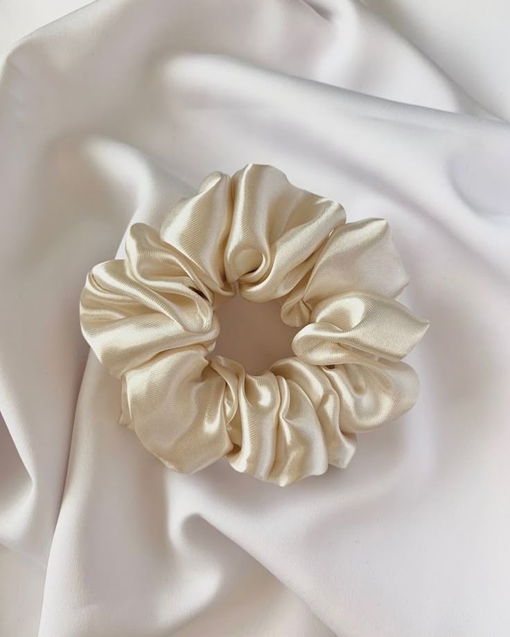 Volumzing Silk Scrunchie