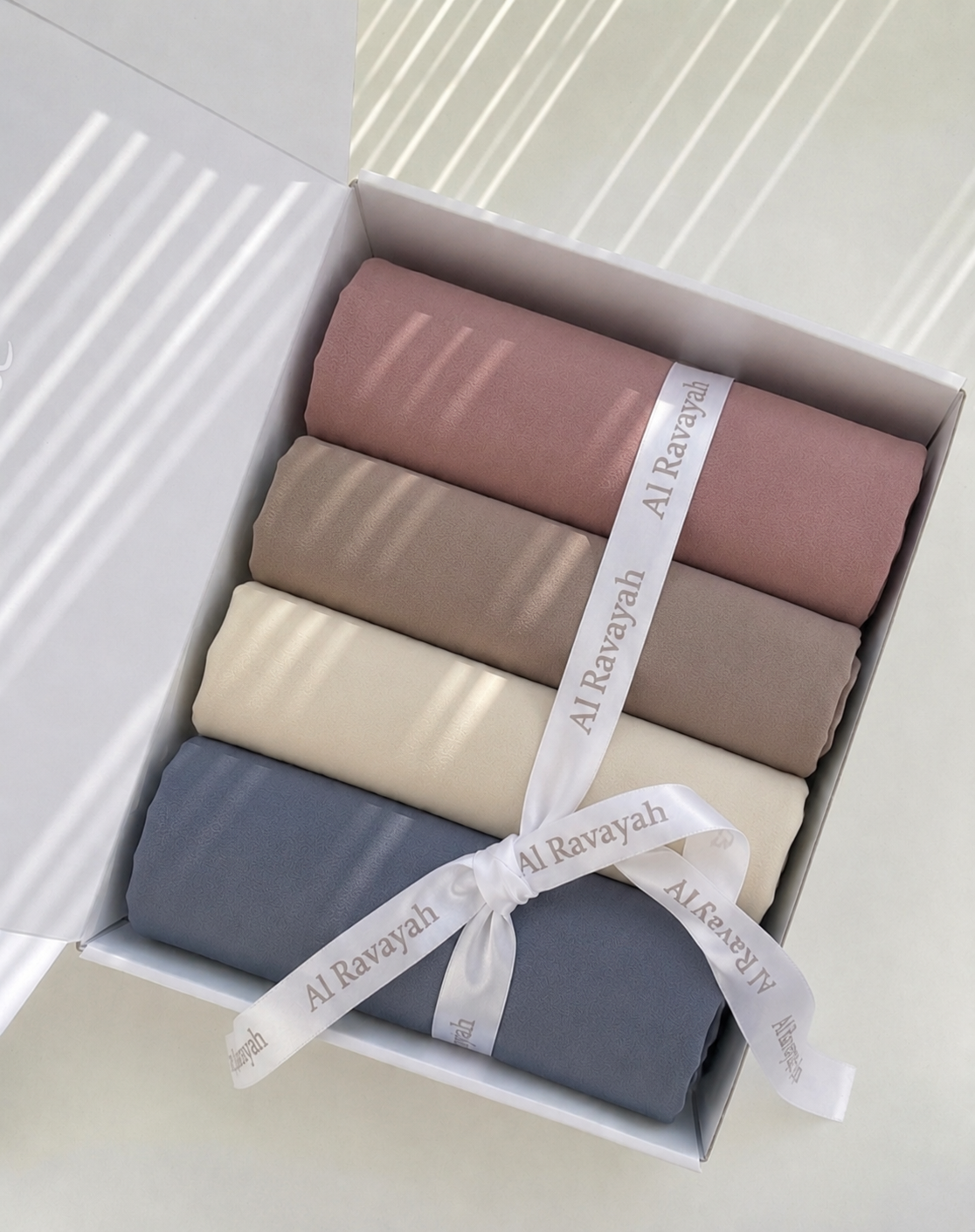 Georgette chiffon-Bundle of 4 with cap and pins