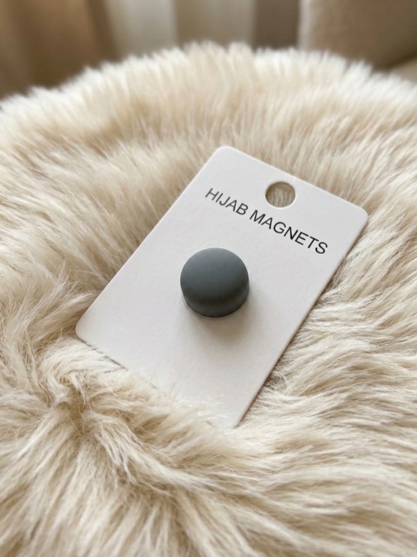 Hijab Magnet Matte Silk (Round Shape)